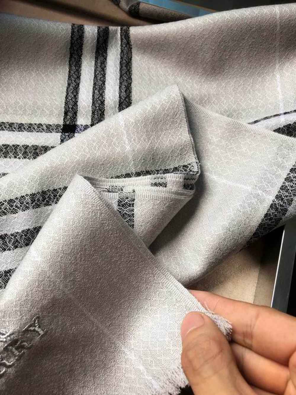 B**rry scarf